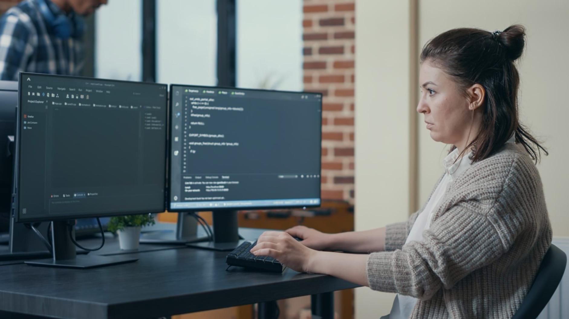 QurDlanok workspace showing contract testing environment